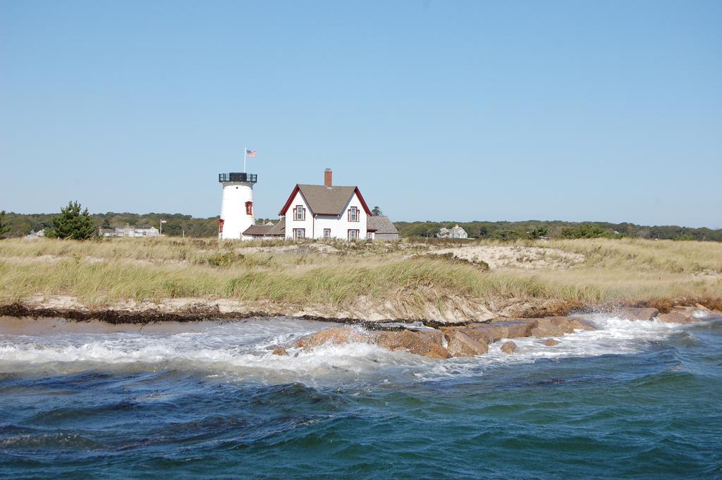 Old Harbor Inn Chatham Exterior photo