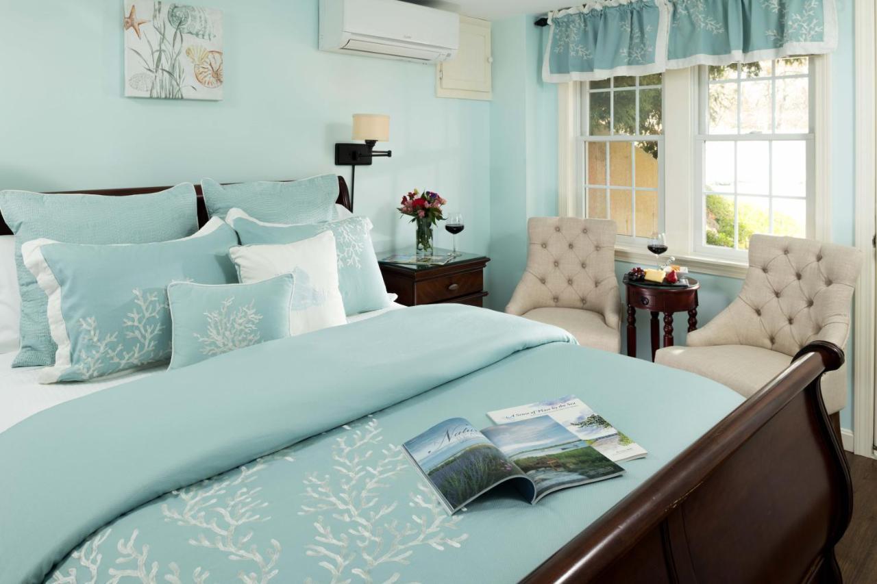 Old Harbor Inn Chatham Room photo